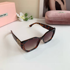 Gold Feature Brown Sunglasses