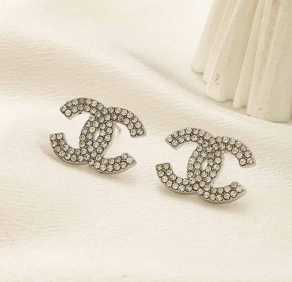 Luxe Crystal Studs – Silver